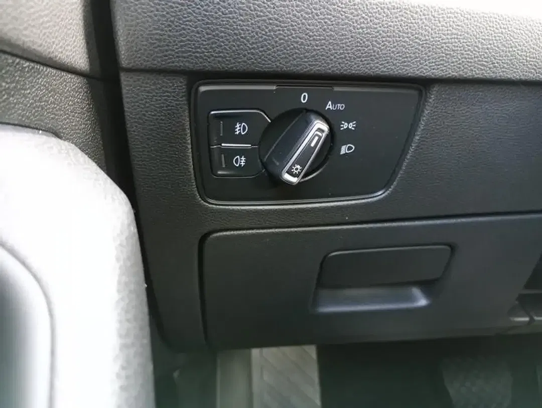 Volkswagen Passat Variant Business - Thumbnail 9