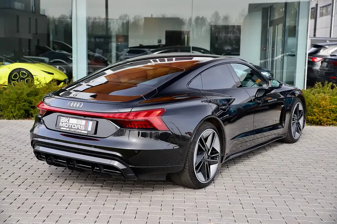 Audi e-tron GT 60 - Thumbnail 11