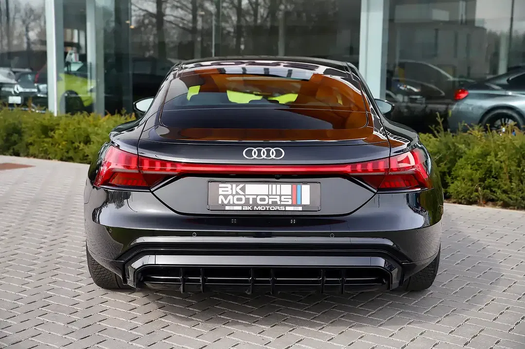 Audi e-tron GT 60 - Thumbnail 13