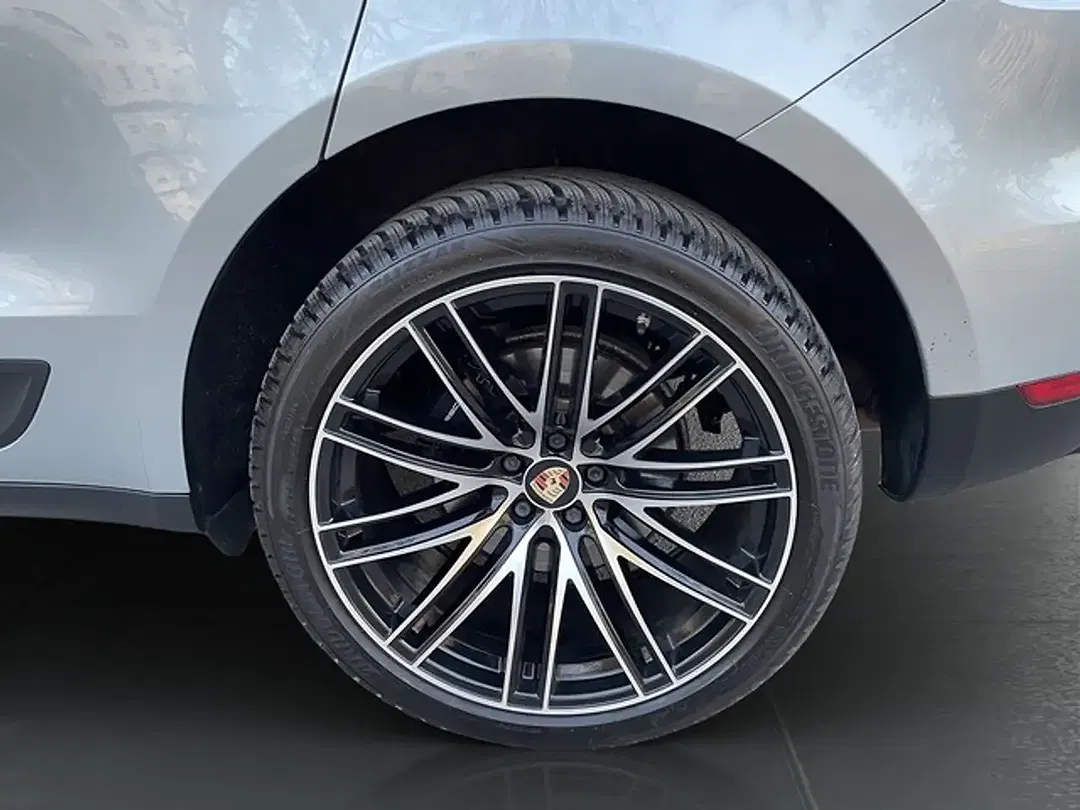 Porsche Macan - Thumbnail 12