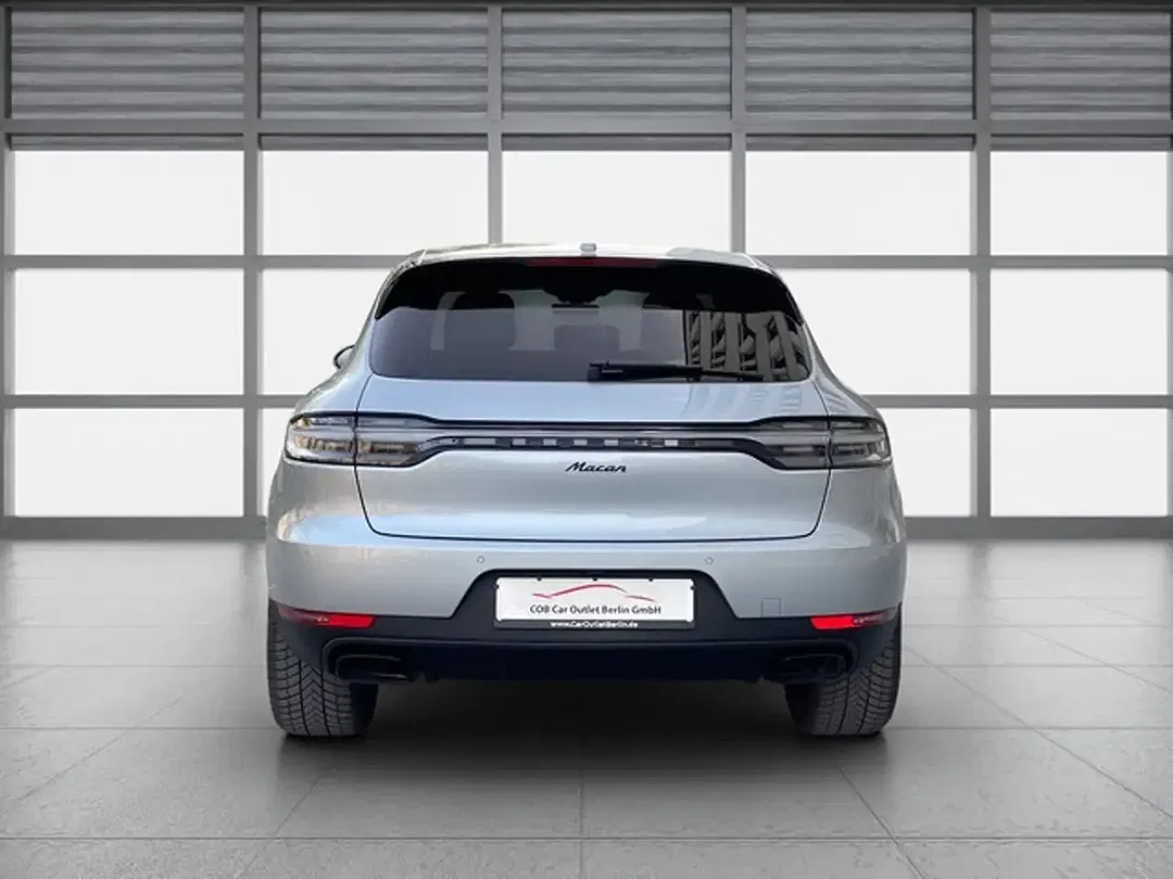 Porsche Macan - Thumbnail 5