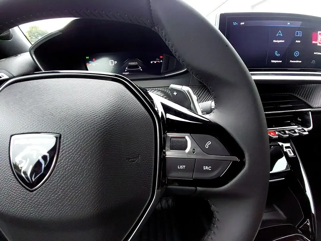 Peugeot 2008 130 PureTech Allure - Thumbnail 13
