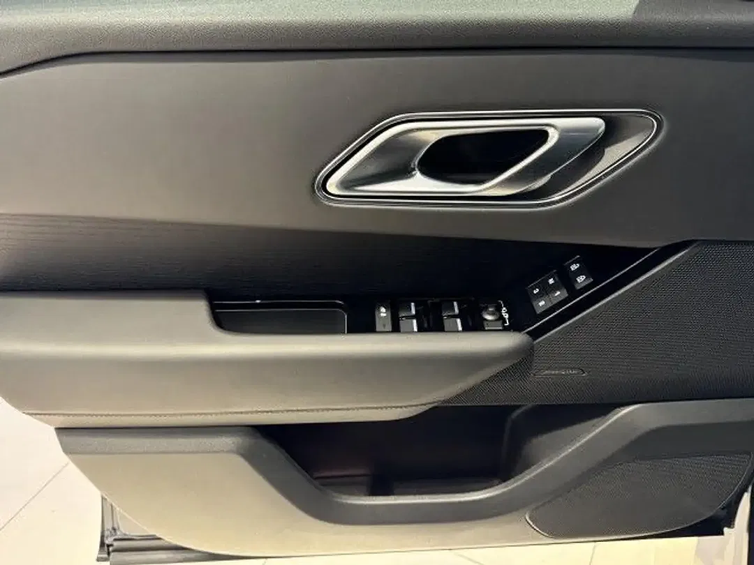 Land Rover Range Rover Velar D300 HSE - Thumbnail 12