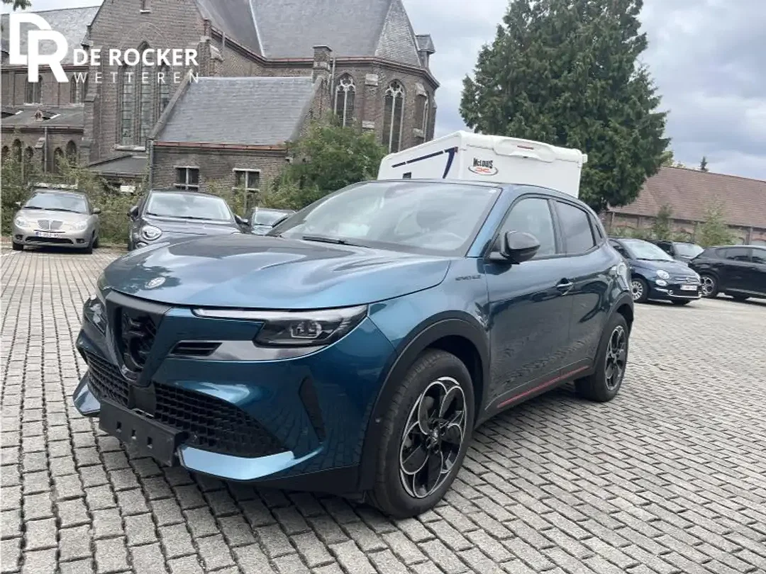 Alfa Romeo Junior BEV Speciale - Afbeelding 1