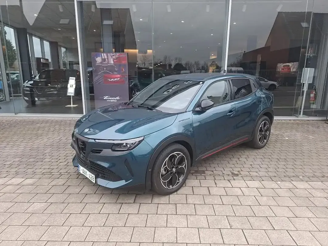 Alfa Romeo Junior BEV Speciale - Thumbnail 5