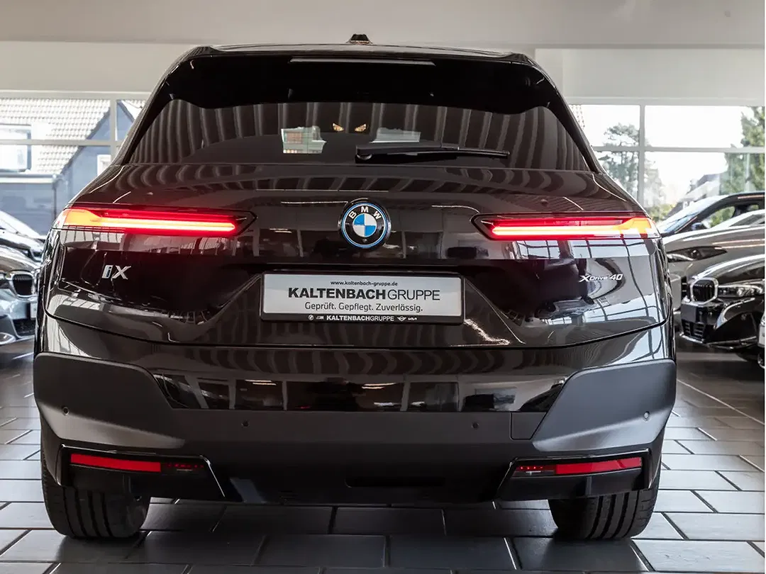 BMW iX xDrive - Thumbnail 5
