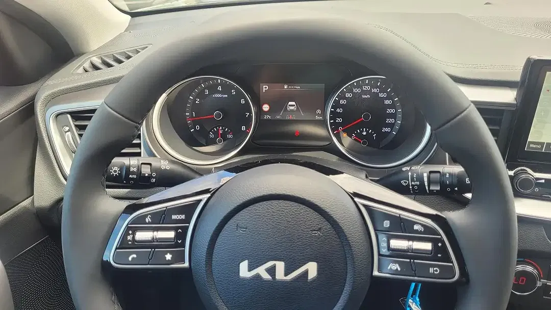Kia XCeed - foto 15