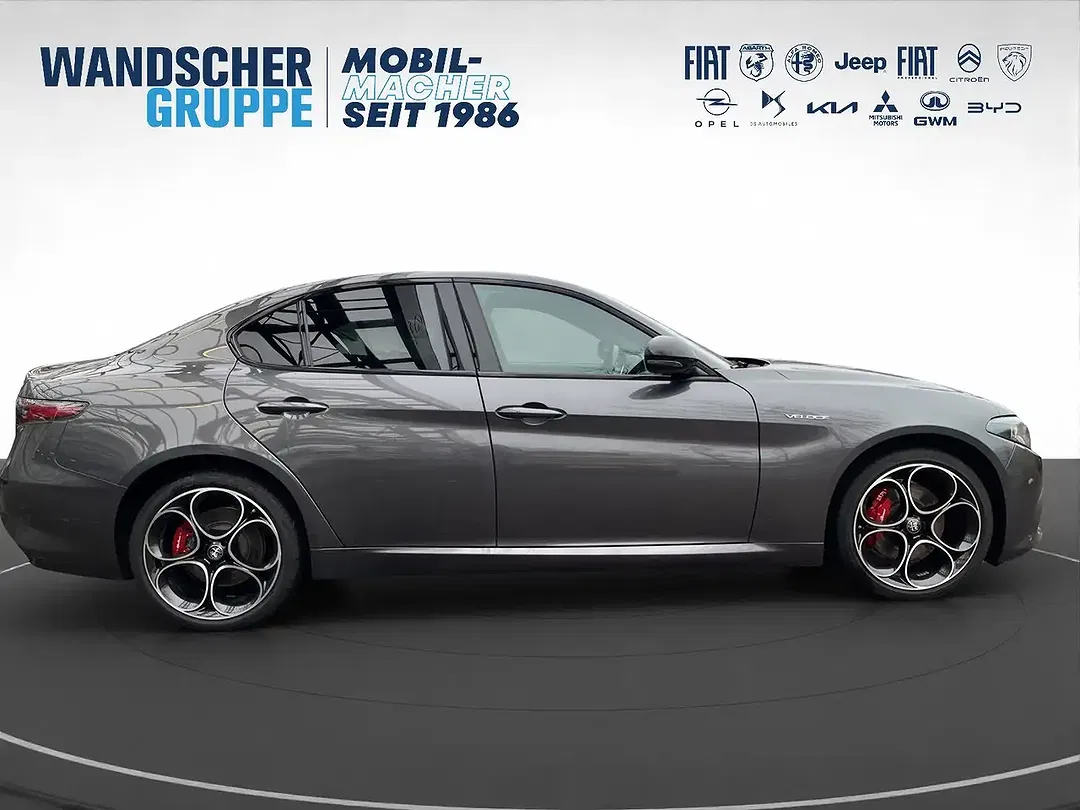 Alfa Romeo Giulia 2.0 Turbo Q4 Veloce - Thumbnail 8