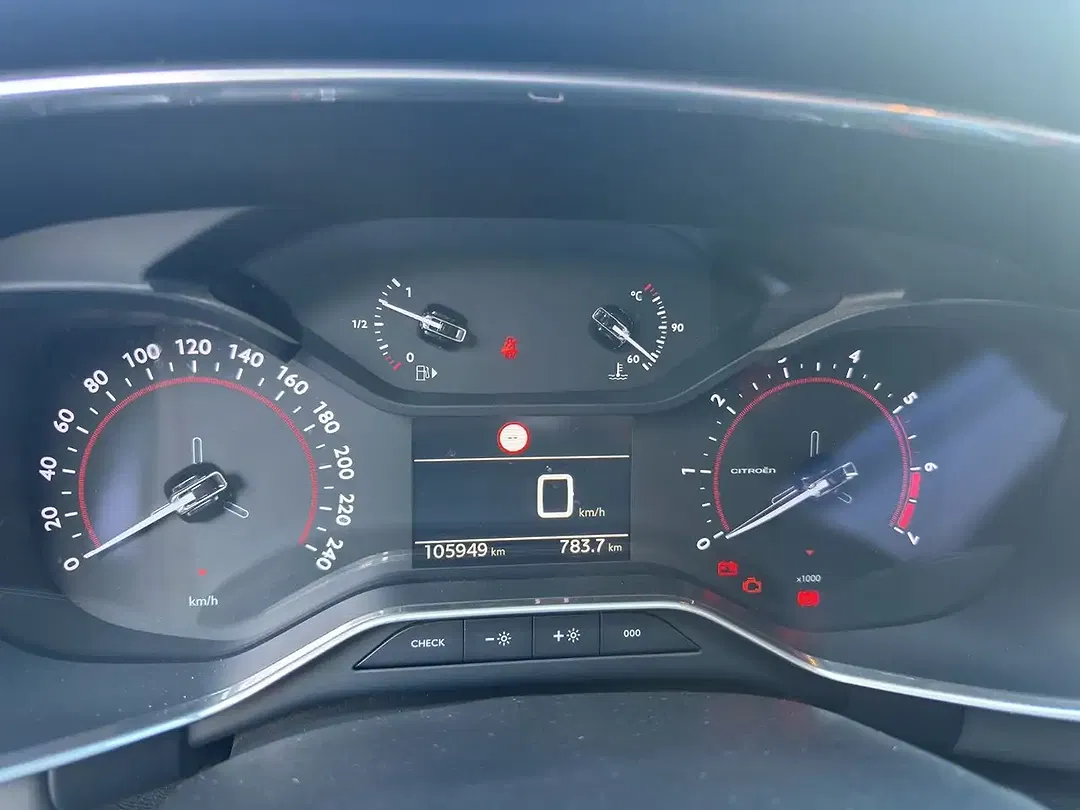 Citroen C5 Aircross Live - Thumbnail 11