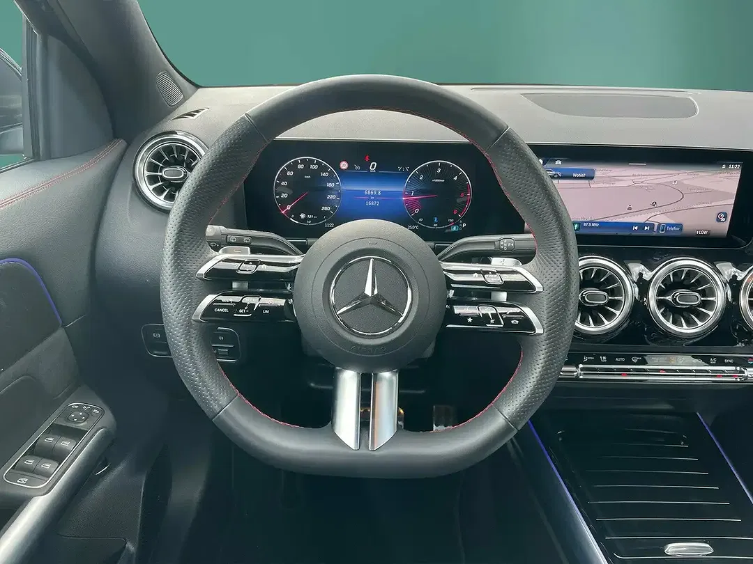 Mercedes-Benz GLA 200 AMG Night - Thumbnail 11