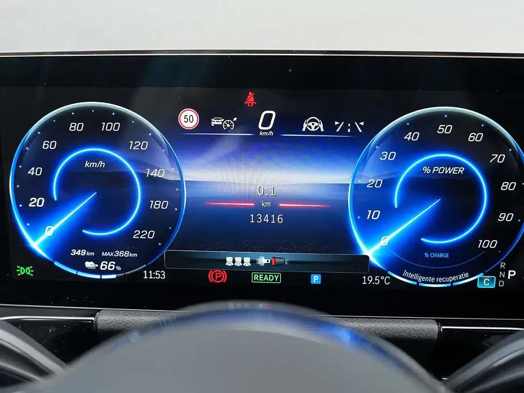 Mercedes-Benz EQA 250 - Thumbnail 11