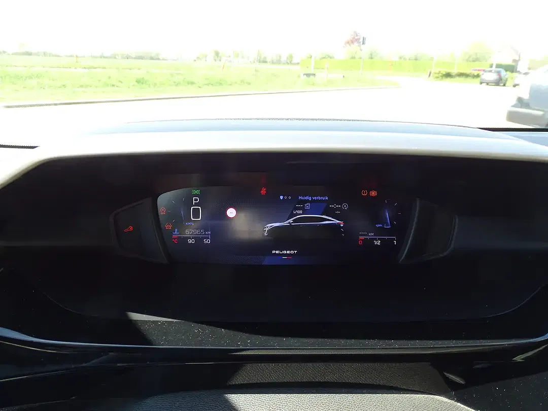 Peugeot 408 PureTech Allure - Thumbnail 9