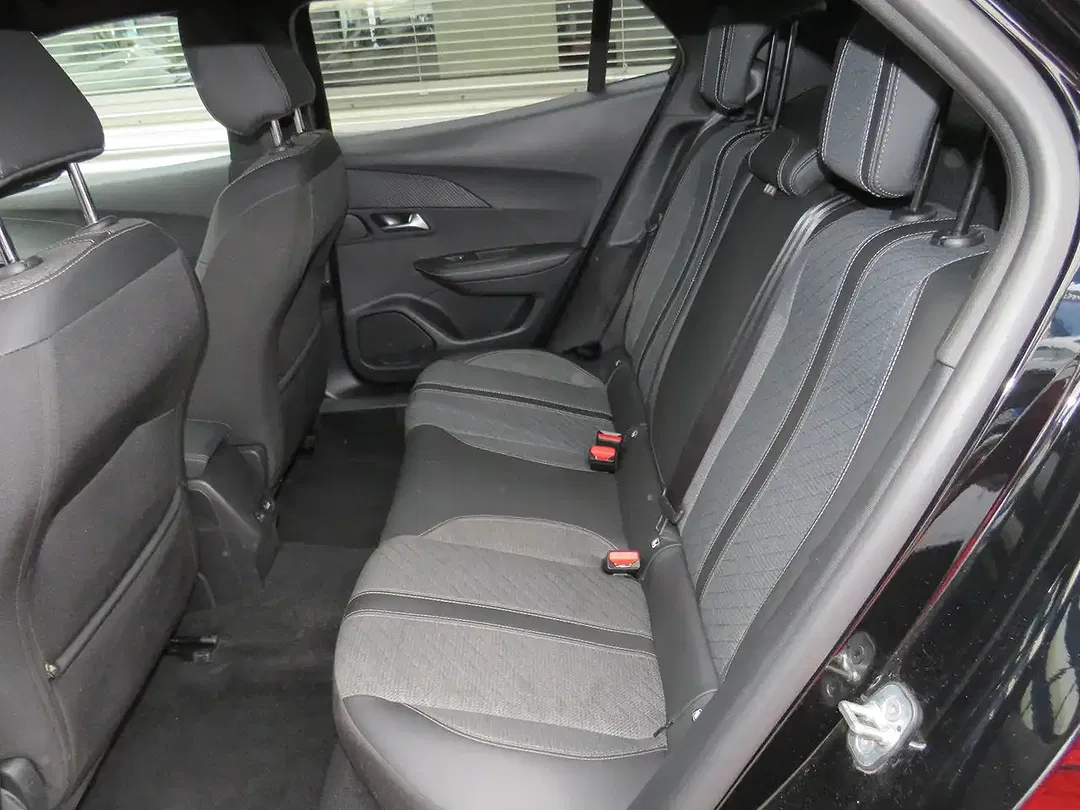 Peugeot 2008 AUT Allure - Thumbnail 9