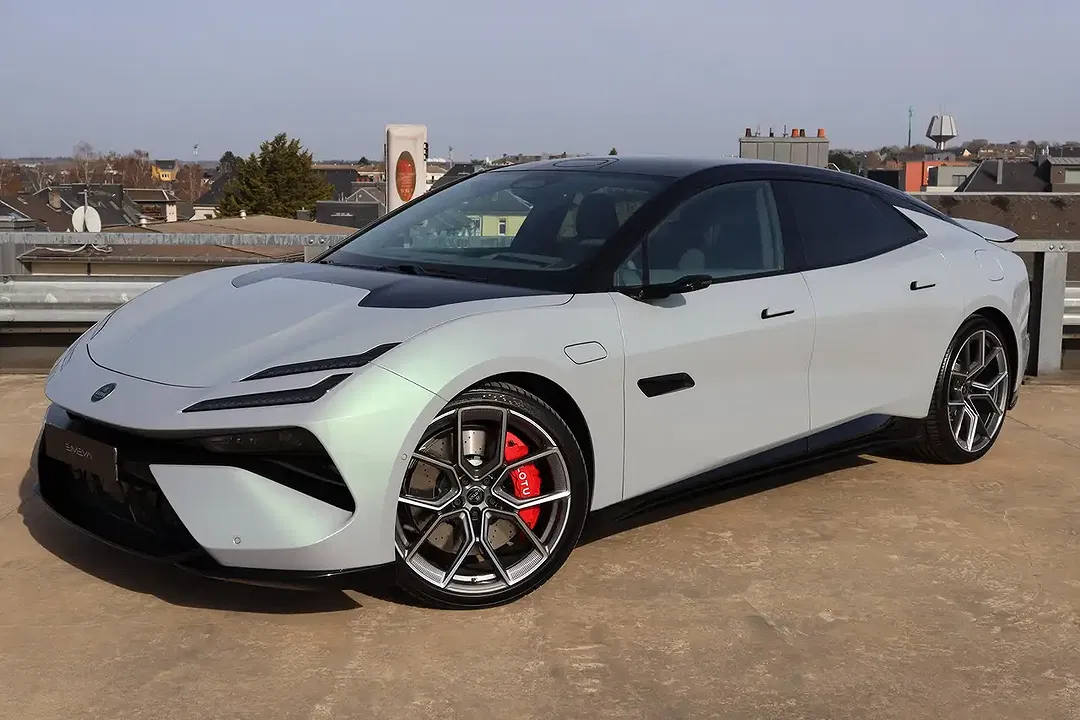 Lotus Emeya S - foto 1