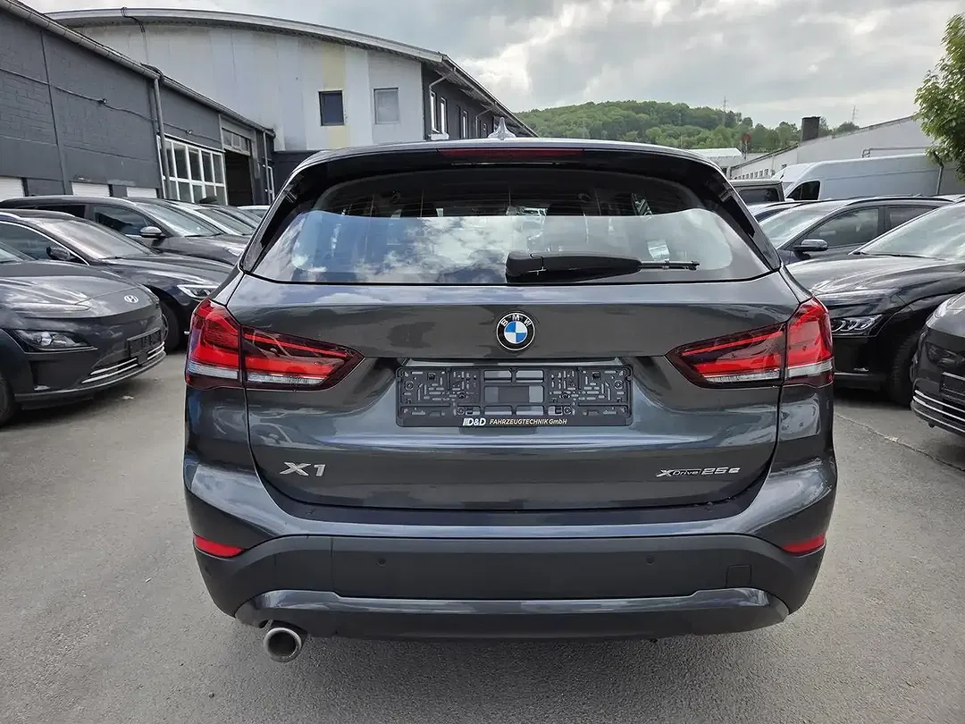 BMW X1 xDrive Advantage - Thumbnail 3