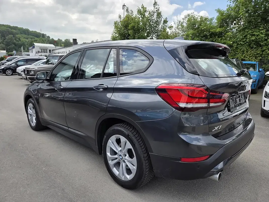 BMW X1 xDrive Advantage - Thumbnail 4