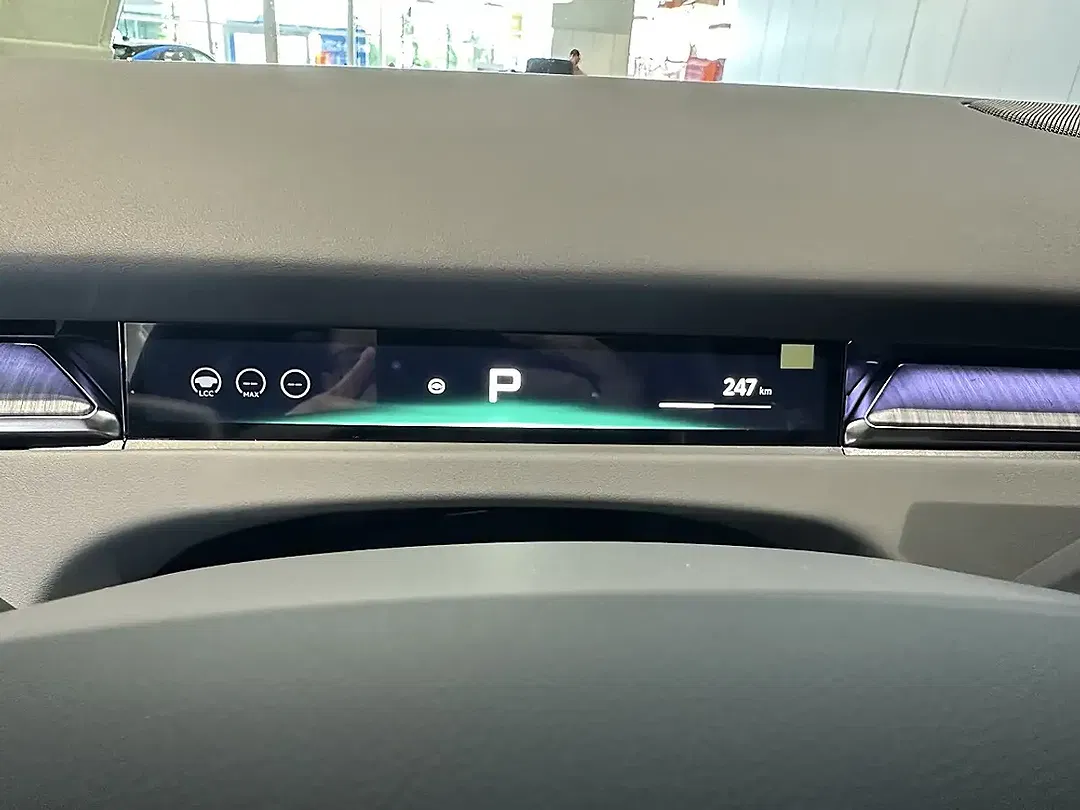 Xpeng P7 RWD Long Range - Thumbnail 6