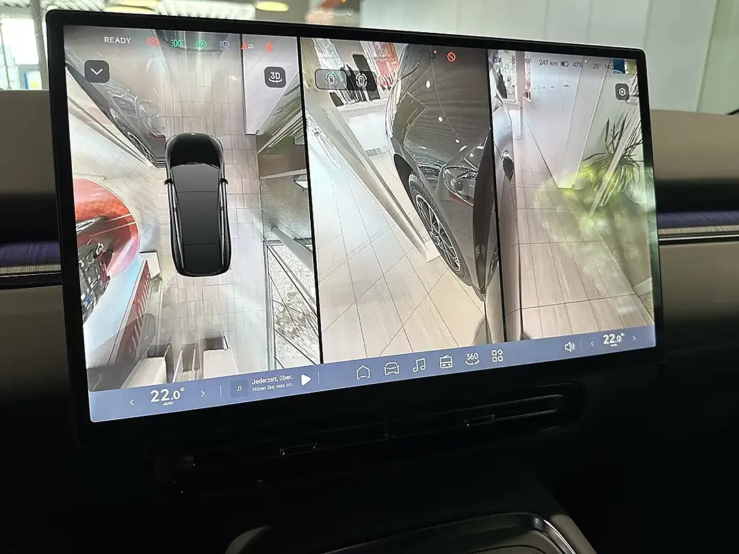 Xpeng P7 RWD Long Range - Thumbnail 8