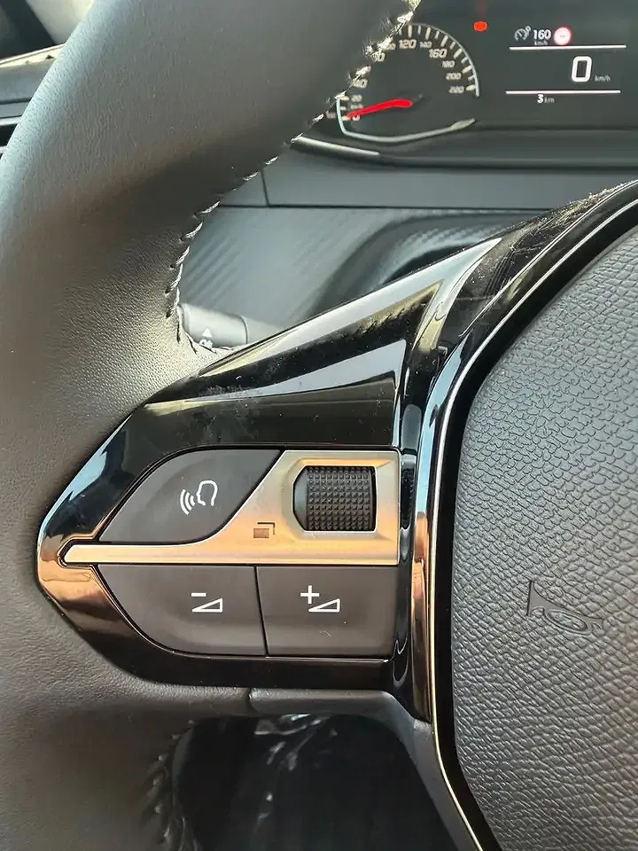 Peugeot 208 Style - Thumbnail 14