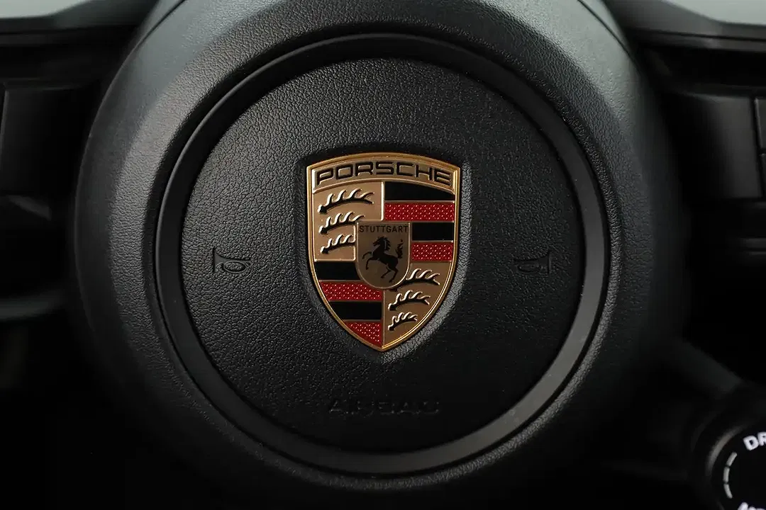Porsche Macan EV 4 - Thumbnail 12