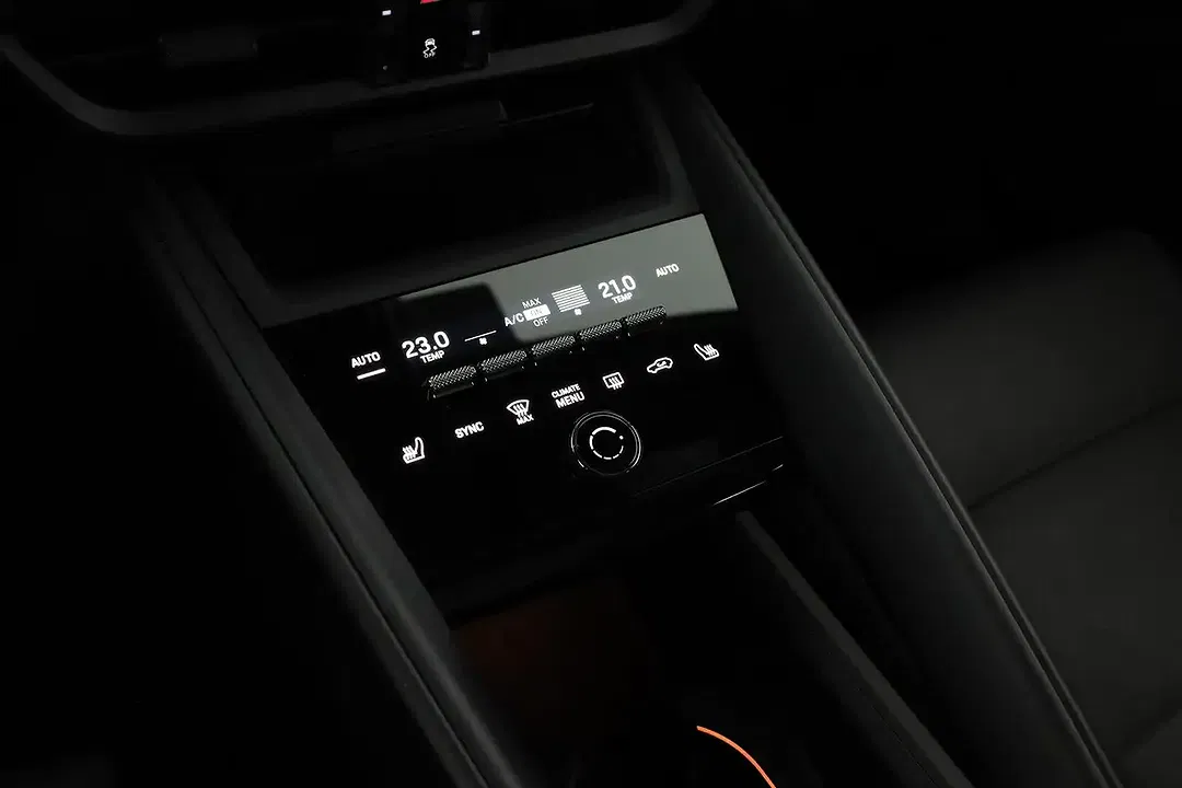 Porsche Macan EV 4 - Thumbnail 14