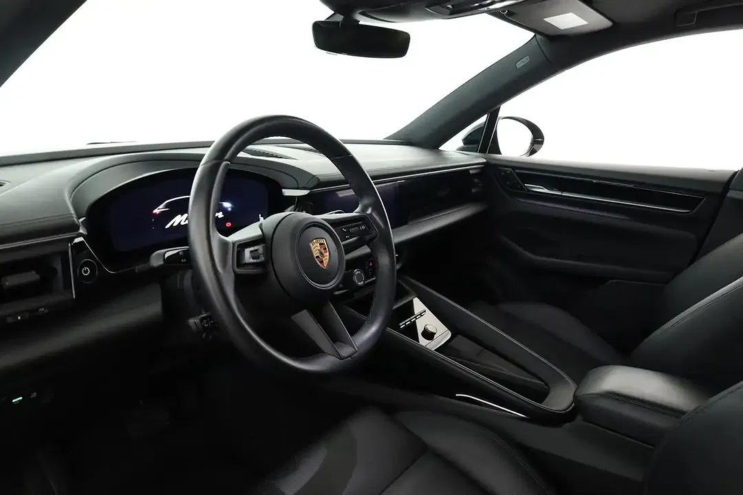 Porsche Macan EV 4 - Thumbnail 8