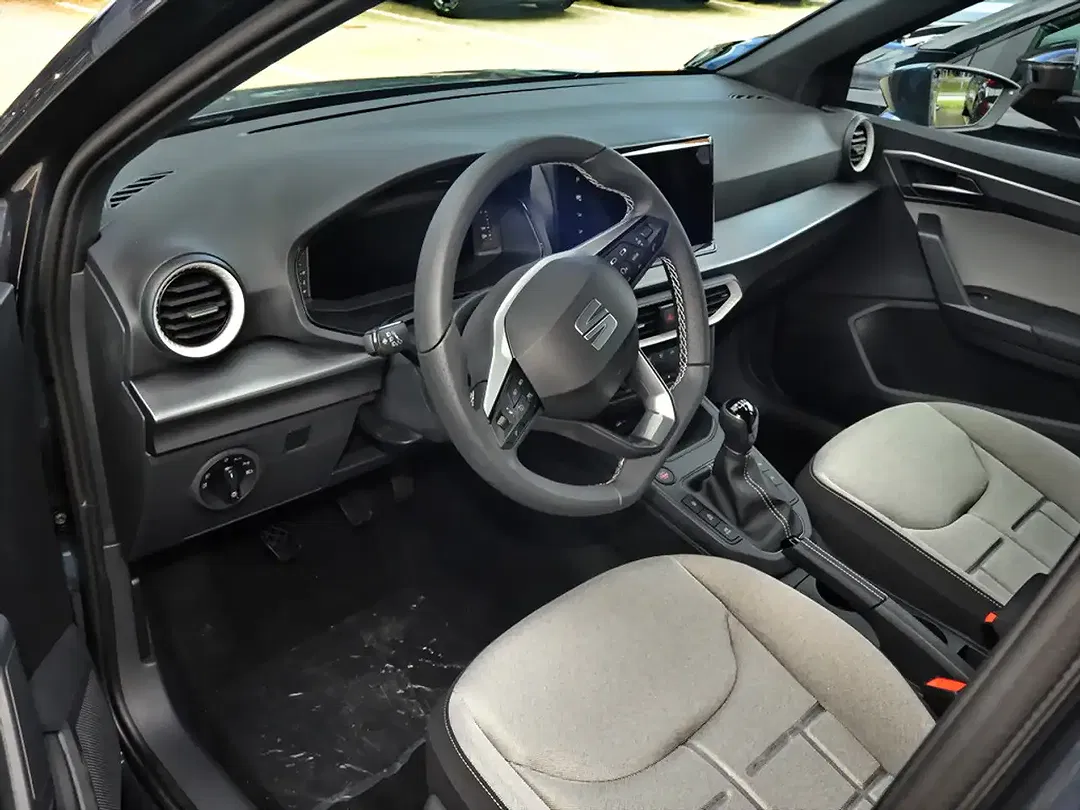 SEAT Arona 1.0 TSI FR - Thumbnail 10