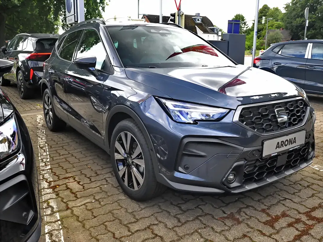 SEAT Arona 1.0 TSI FR - Thumbnail 3