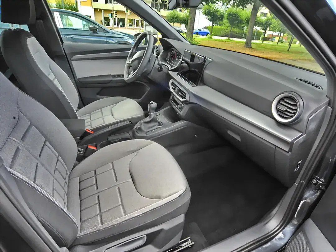 SEAT Arona 1.0 TSI FR - Thumbnail 8