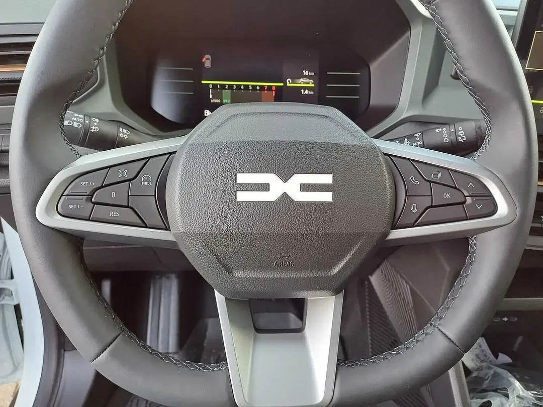 Dacia Duster TCe Extreme - Thumbnail 8