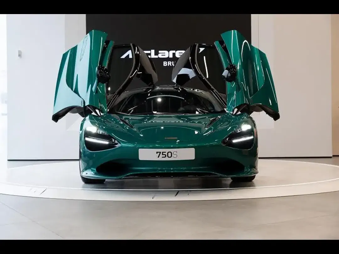 McLaren 750S Coupé - Thumbnail 4
