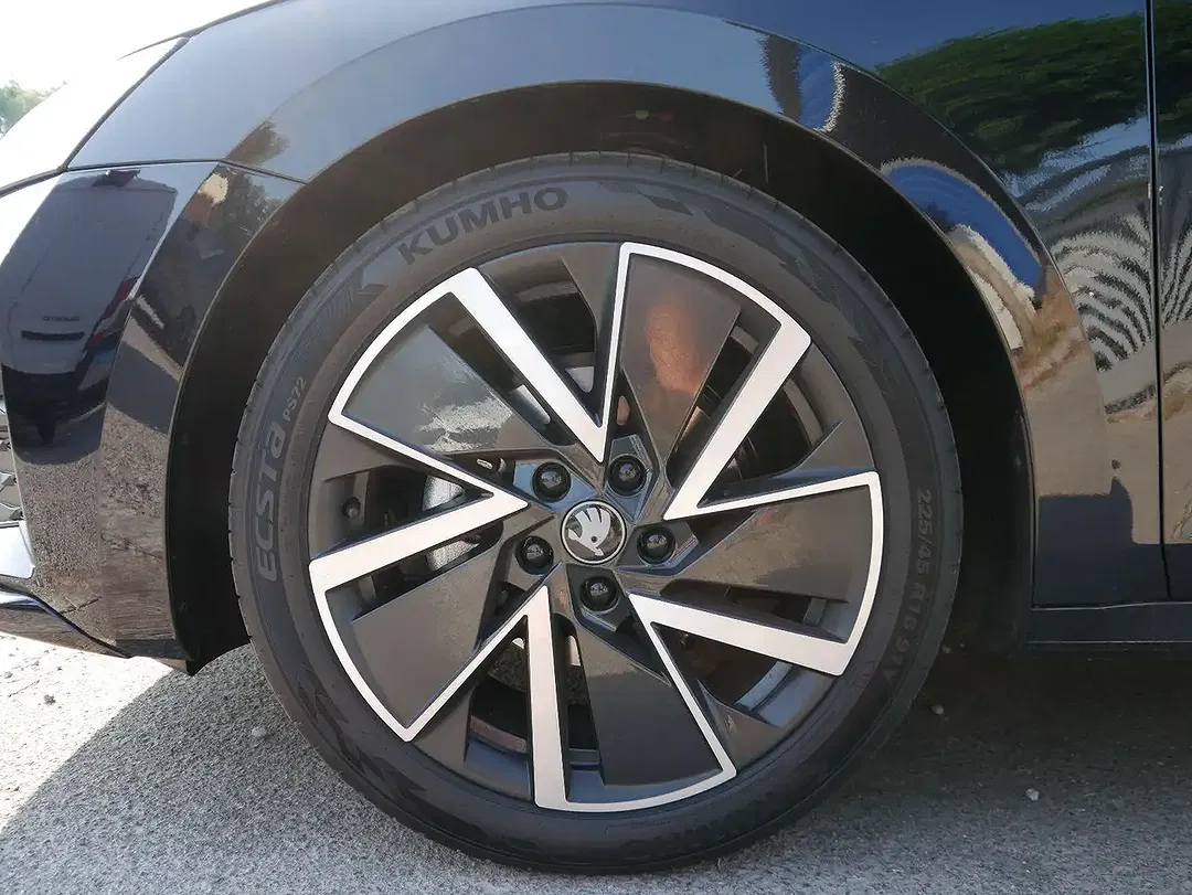 Skoda Octavia 1.5 TSI MHEV DSG Combi Sportline - Thumbnail 3