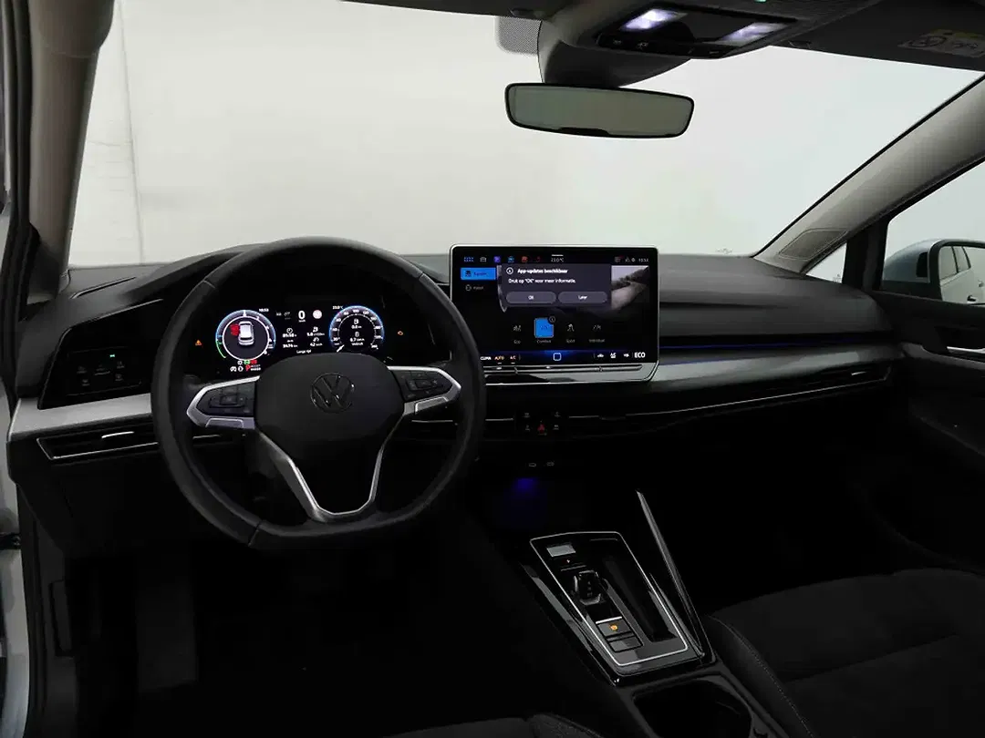 Volkswagen Golf 1.5 TSI eHybrid PHEV EV Style - Thumbnail 8
