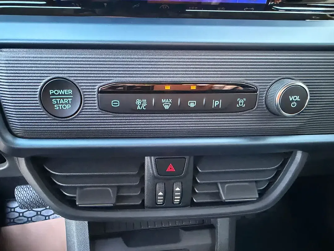 Ford Tourneo Courier 1.0 EcoBoost AUT Active - Thumbnail 13