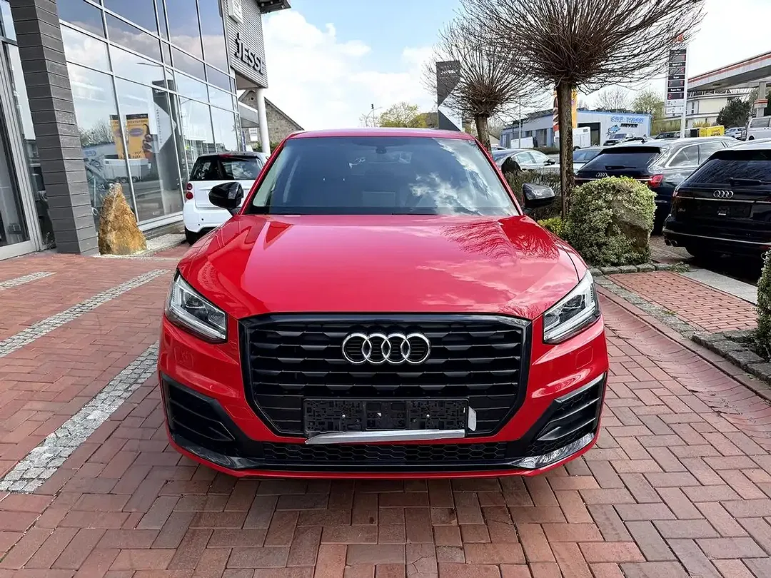 Audi Q2 35 TFSI S line - Thumbnail 3