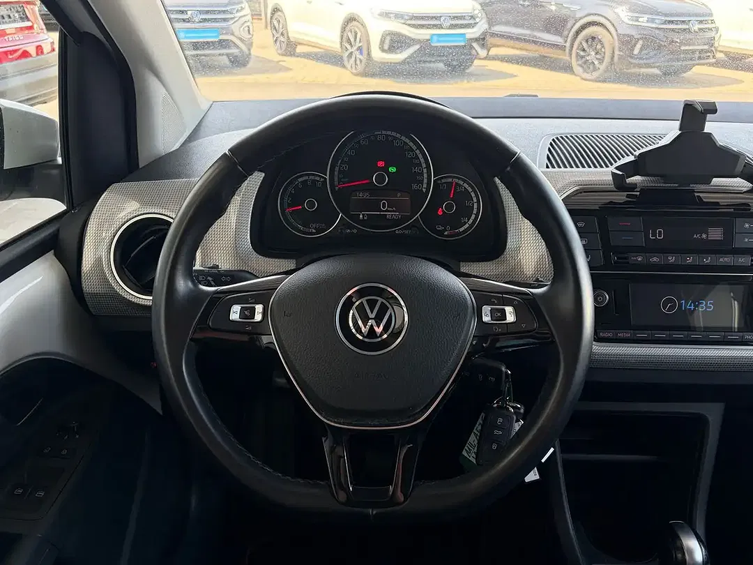 Volkswagen e-up! Style Plus - Thumbnail 11