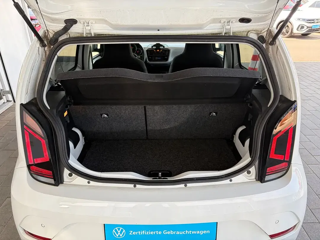 Volkswagen e-up! Style Plus - Thumbnail 6