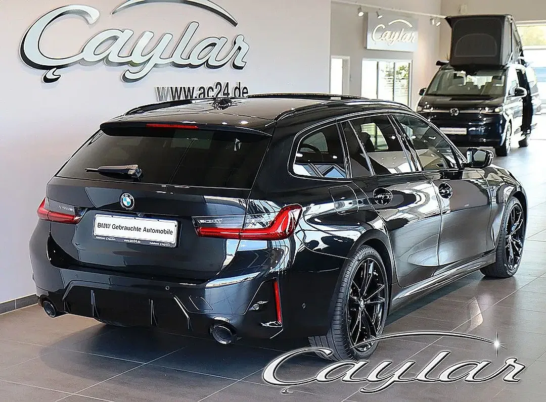 BMW 330 Touring M Sport Pro - Thumbnail 2