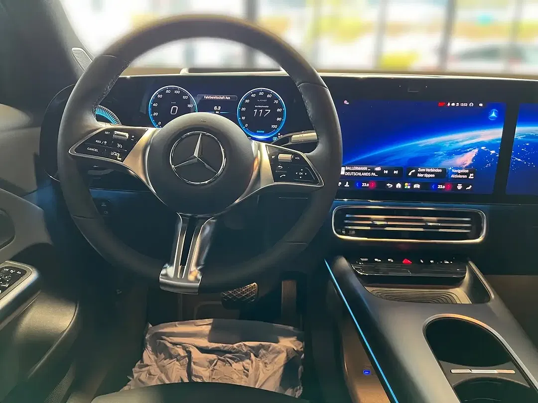 Mercedes-Benz GLB 250 EQ - Thumbnail 9