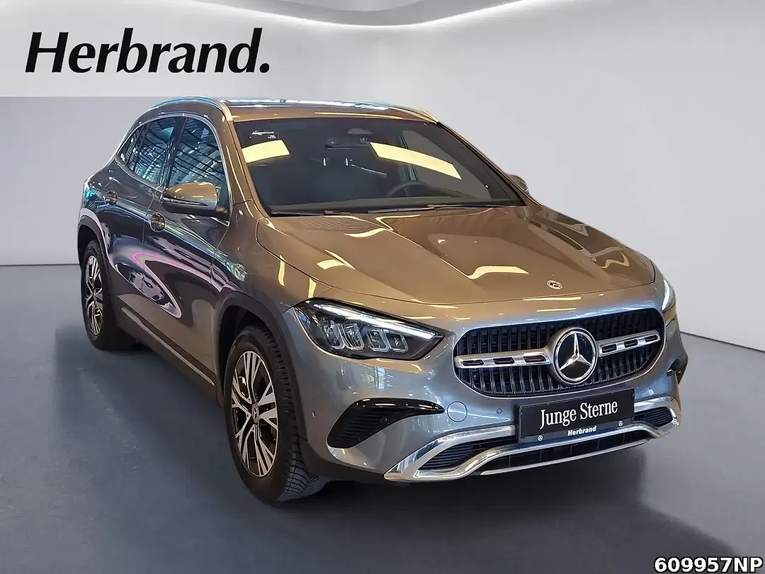 Mercedes-Benz GLA 200 Progressive - Thumbnail 2