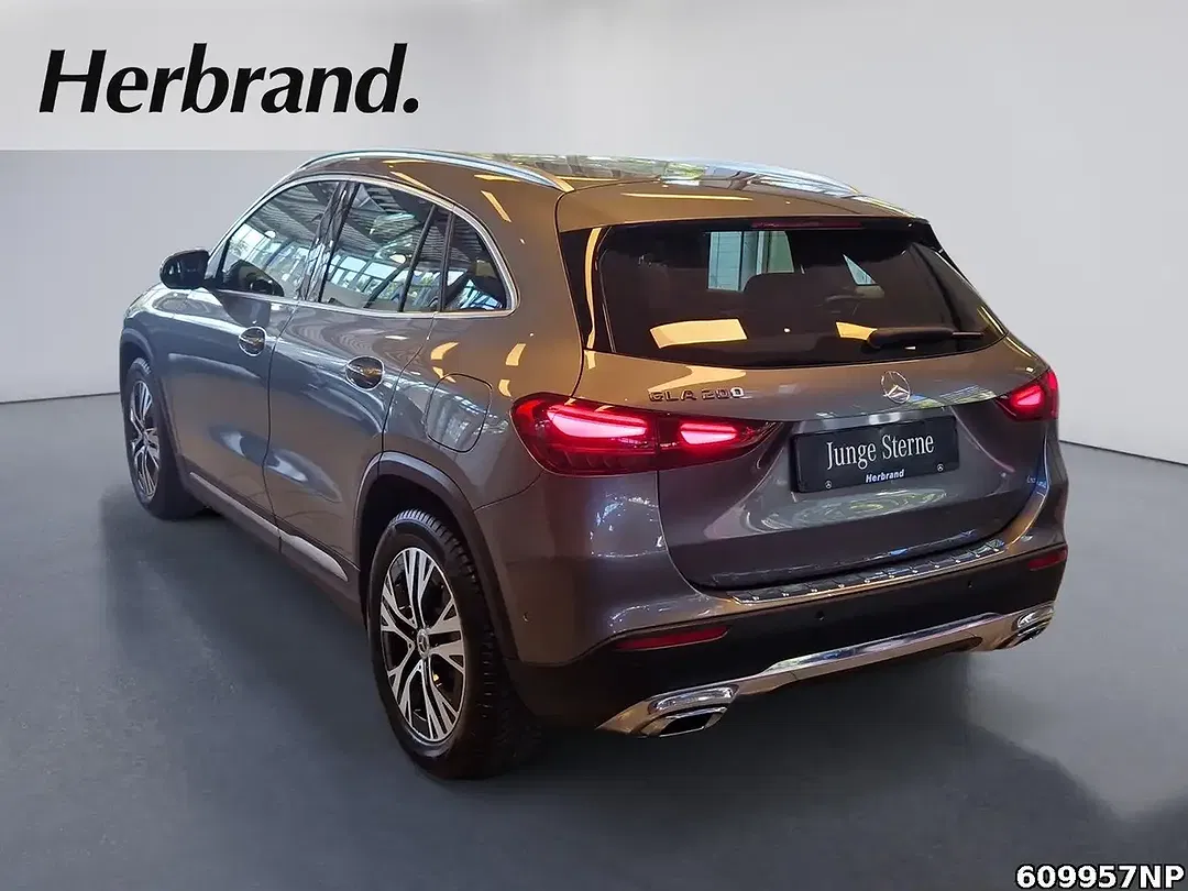 Mercedes-Benz GLA 200 Progressive - Thumbnail 4