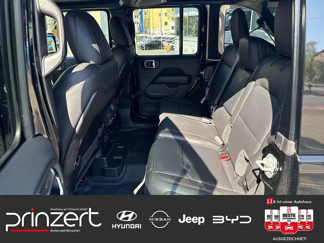 Jeep Wrangler 2.0 - Thumbnail 13