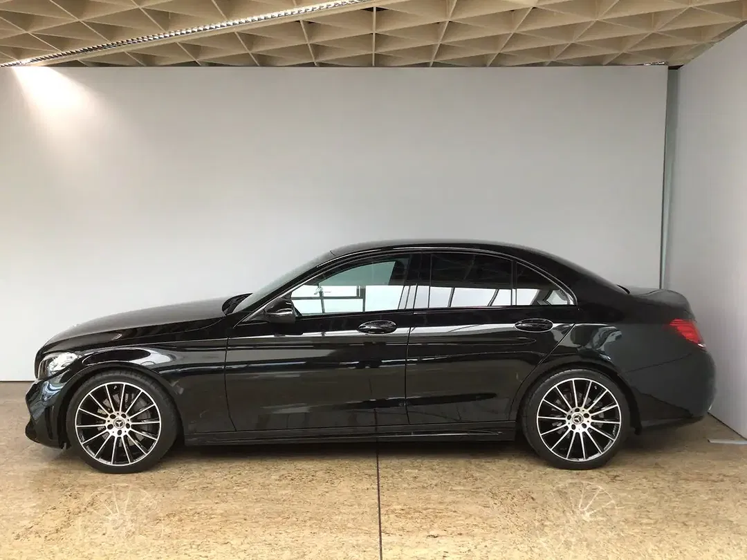 Mercedes-Benz C 300 AMG Line - Thumbnail 2