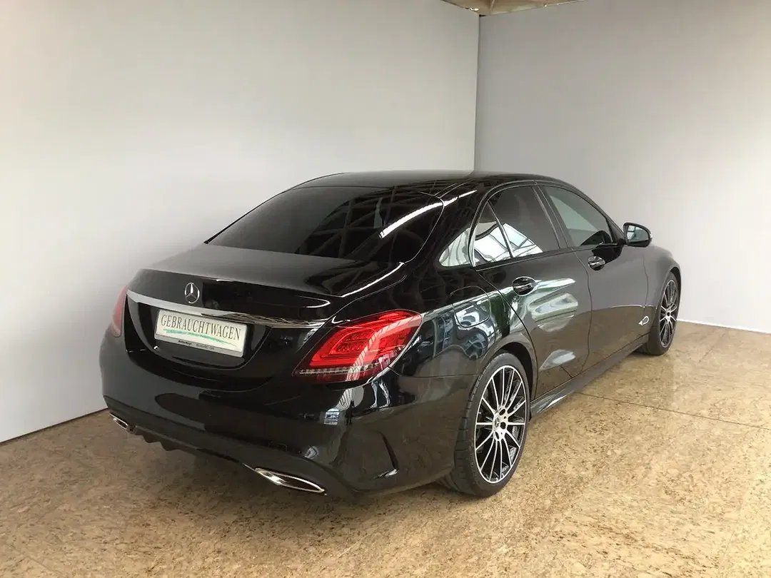 Mercedes-Benz C 300 AMG Line - Thumbnail 4