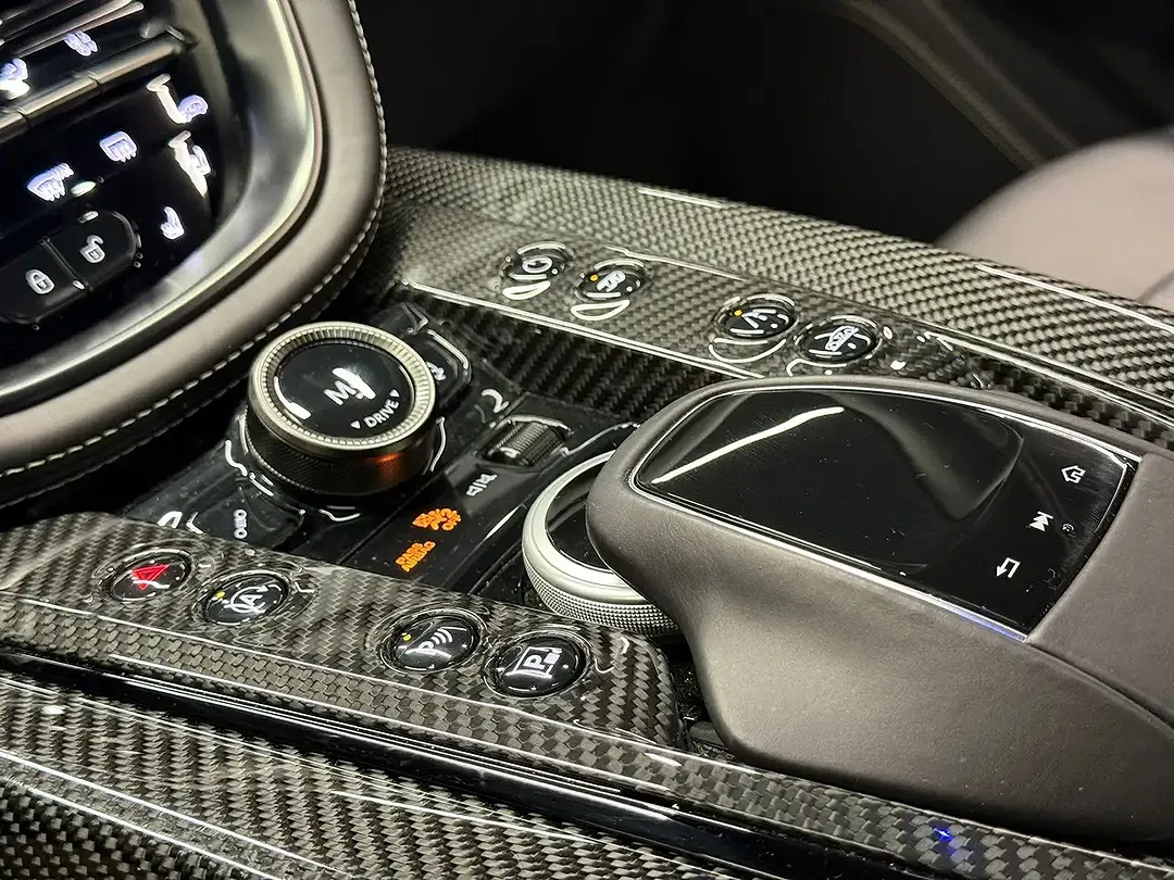 Aston Martin DBX 707 4.0 Bi-Turbo - Thumbnail 11