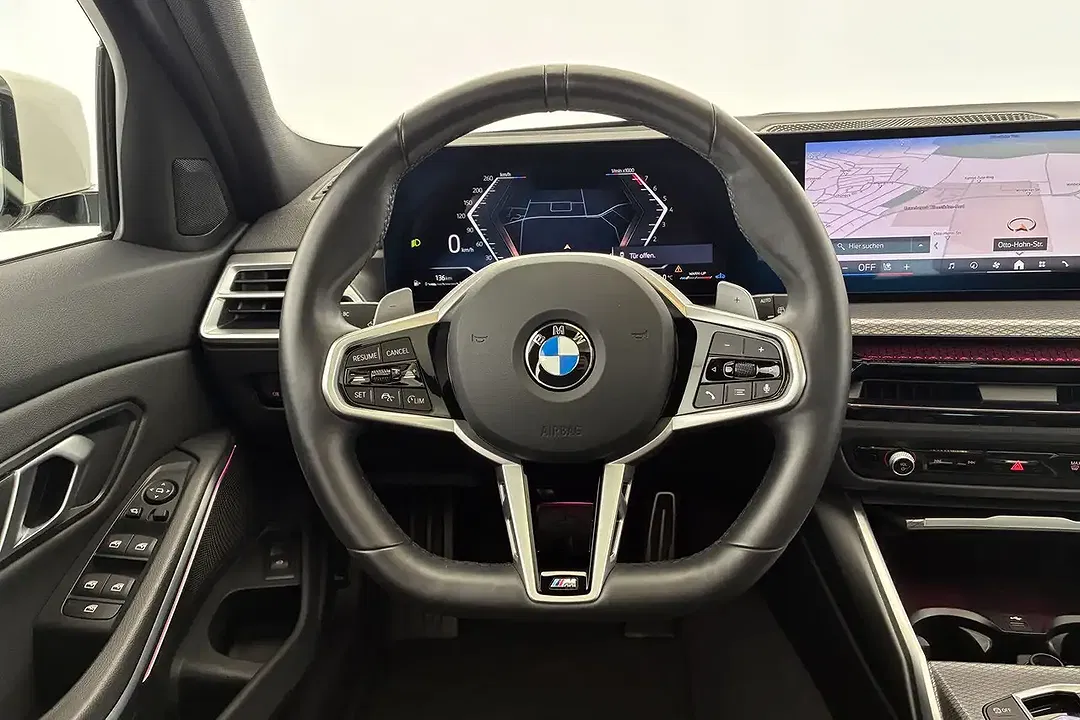 BMW 330 xDrive M Sport - Thumbnail 11