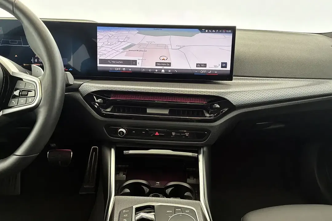 BMW 330 xDrive M Sport - Thumbnail 12
