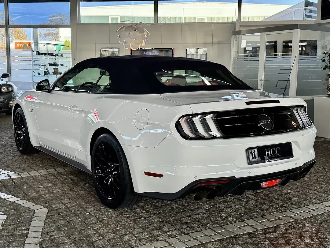 Ford Mustang GT - Thumbnail 13