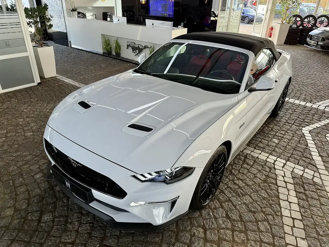 Ford Mustang GT - Thumbnail 14