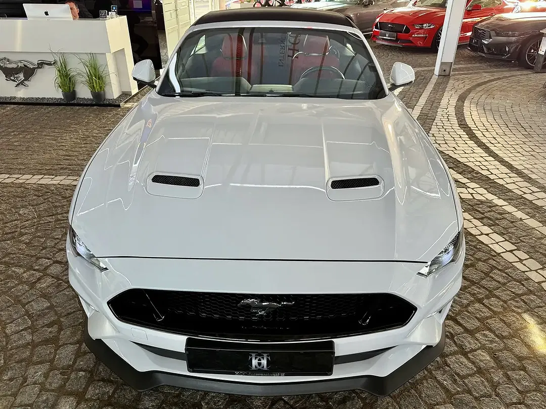 Ford Mustang GT - Thumbnail 24
